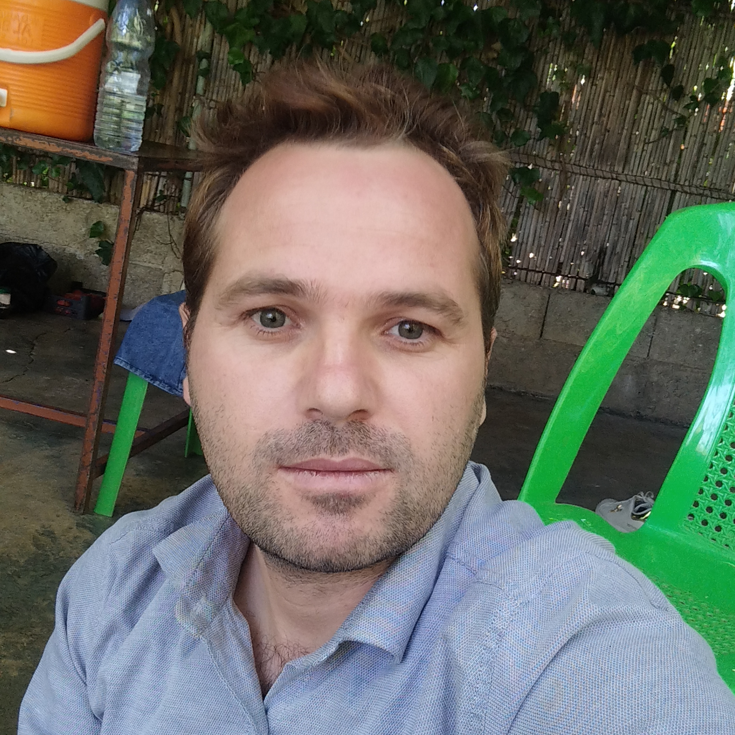 صورة شخصية